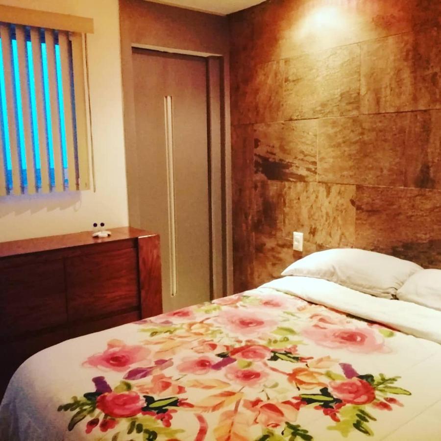 Pule Pule Hostal Boutique กัวดาลาฮารา ภายนอก รูปภาพ
